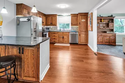 105 Lakeview Street, Southwick, MA 01077 - Photo 4
