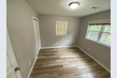 915 Bradley Road, Springfield, MA 01109 - Photo 20