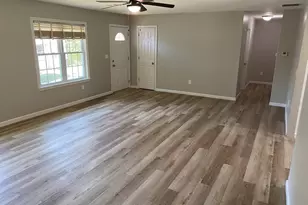 915 Bradley Rd, Springfield, MA 01109 - Photo 12