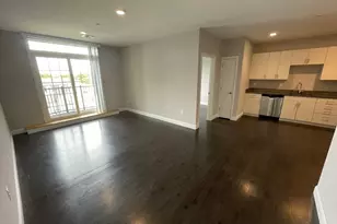 431 River St, Waltham, MA 02453 - Photo 2
