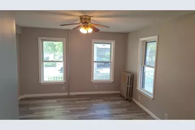 51 View St, Holyoke, MA 01040 - Photo 12
