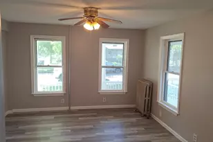 51 View St, Holyoke, MA 01040 - Photo 12