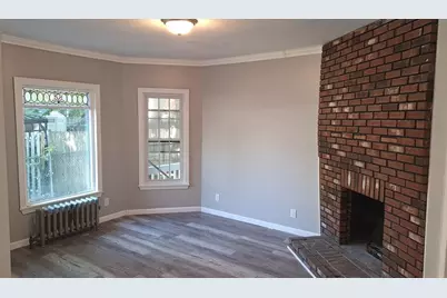 51 View St, Holyoke, MA 01040 - Photo 10