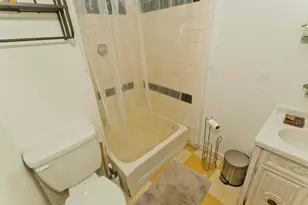 146 Beech St, Holyoke, MA 01040 - Photo 16