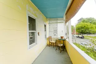 146 Beech St, Holyoke, MA 01040 - Photo 36