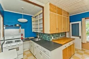 146 Beech St, Holyoke, MA 01040 - Photo 4