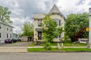 146 Beech St, Holyoke, MA 01040 - Photo 2
