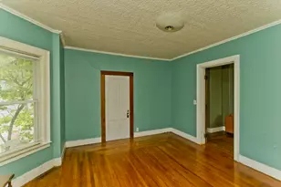 146 Beech St, Holyoke, MA 01040 - Photo 8