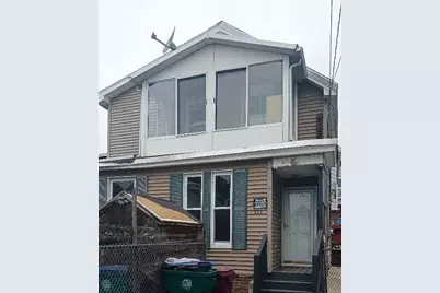 217 Cross St, Lowell, MA 01854 - Photo 2