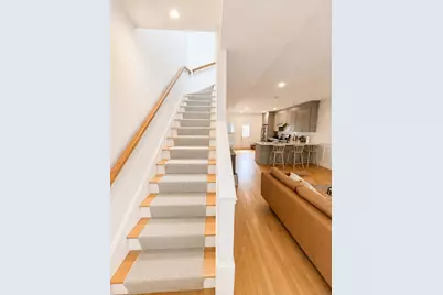 275 W 5th St #2, Boston, MA 02127 - Photo 14