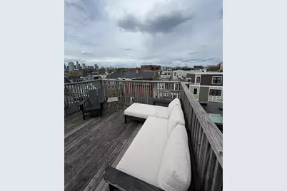275 W 5th St #2, Boston, MA 02127 - Photo 16