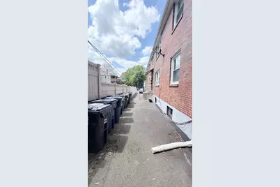 8 Kenwood St #B, Cambridge, MA 02141 - Photo 10