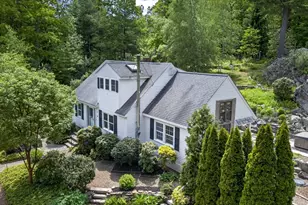 9 Ledgewood Dr, Boylston, MA 01505 - Photo 2