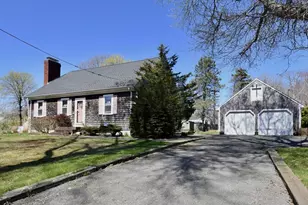33 Terry Dr, Dartmouth, MA 02748 - Photo 1