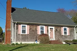 33 Terry Dr, Dartmouth, MA 02748 - Photo 2