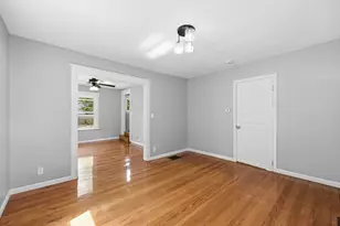 62 Kenyon St, Springfield, MA 01109 - Photo 6