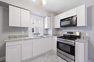 62 Kenyon St, Springfield, MA 01109 - Photo 12