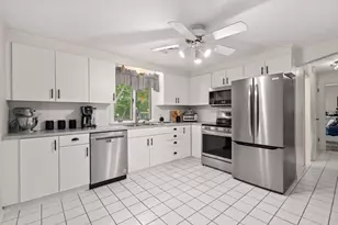 24 Barberry Dr, Seekonk, MA 02771 - Photo 8