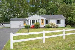 24 Barberry Dr, Seekonk, MA 02771 - Photo 2