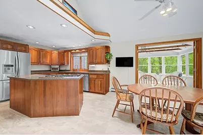 10 Benson Rd, Hopkinton, MA 01748 - Photo 8