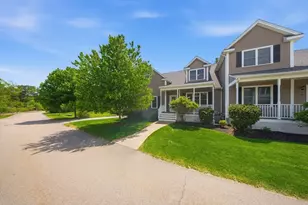 2 Williamsburg Way, Medway, MA 02053 - Photo 2