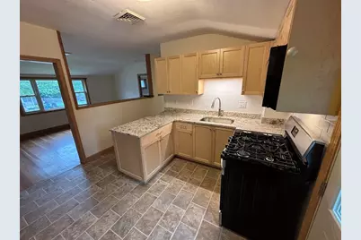 588 Walpole St. #2nd fl, Norwood, MA 02062 - Photo 4