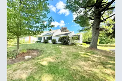 975 S Main St, Bellingham, MA 02019 - Photo 2