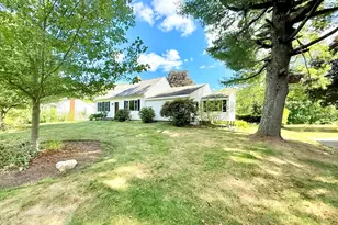 975 S Main St, Bellingham, MA 02019 - Photo 2