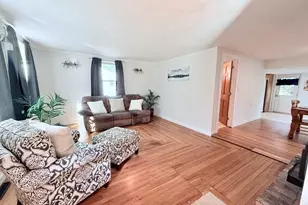 975 S Main St, Bellingham, MA 02019 - Photo 4