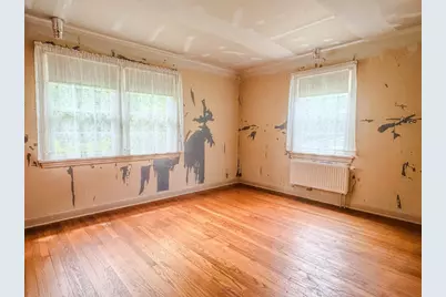 24 Washburn Ave, Greenfield, MA 01301 - Photo 12