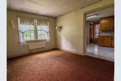 24 Washburn Ave, Greenfield, MA 01301 - Photo 10