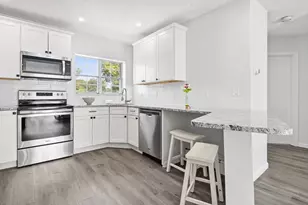 4 Robinwood Ave, Boston, MA 02130 - Photo 8