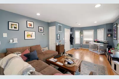 35 Woodward St #1, Boston, MA 02127 - Photo 6