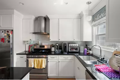 35 Woodward St #1, Boston, MA 02127 - Photo 12