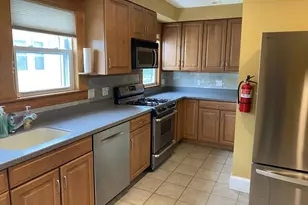 131 Evans St, Watertown, MA 02472 - Photo 4