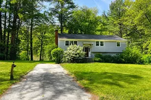 125 Craigie Cir, Carlisle, MA 01741 - Photo 2