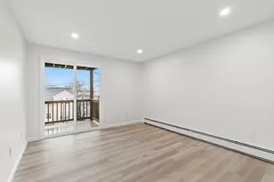 324 W 3rd, Boston, MA 02127 - Photo 8