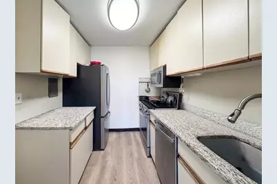 99 Pond Ave #806, Brookline, MA 02445 - Photo 4