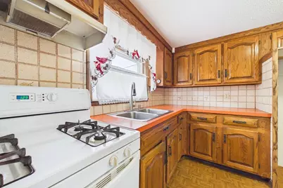 15 Transit St, New Bedford, MA 02740 - Photo 6