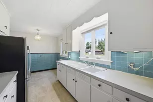7 Highland Ave, South Hadley, MA 01075 - Photo 14
