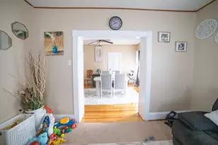5 Suffield St, Worcester, MA 01610 - Photo 16