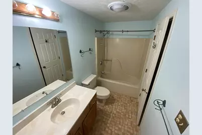 501 Ridgefield Cir #B, Clinton, MA 01510 - Photo 16