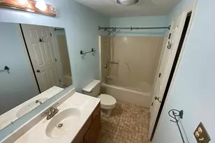 501 Ridgefield Cir, Clinton, MA 01510 - Photo 16