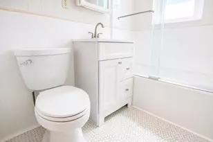 8 Walnut St, Everett, MA 02149 - Photo 14