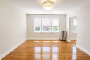 8 Walnut St, Everett, MA 02149 - Photo 4