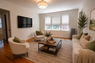 8 Walnut St, Everett, MA 02149 - Photo 2
