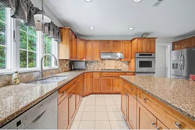 8 Wild Rd, Hopkinton, MA 01748 - Photo 6