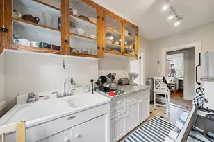592 Washington St, Brookline, MA 02446 - Photo 6
