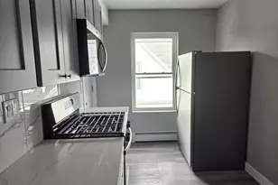 32 Irving St, Everett, MA 02149 - Photo 18