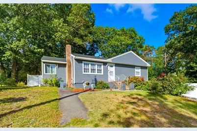 20 Oakhill Dr, Methuen, MA 01844 - Photo 2